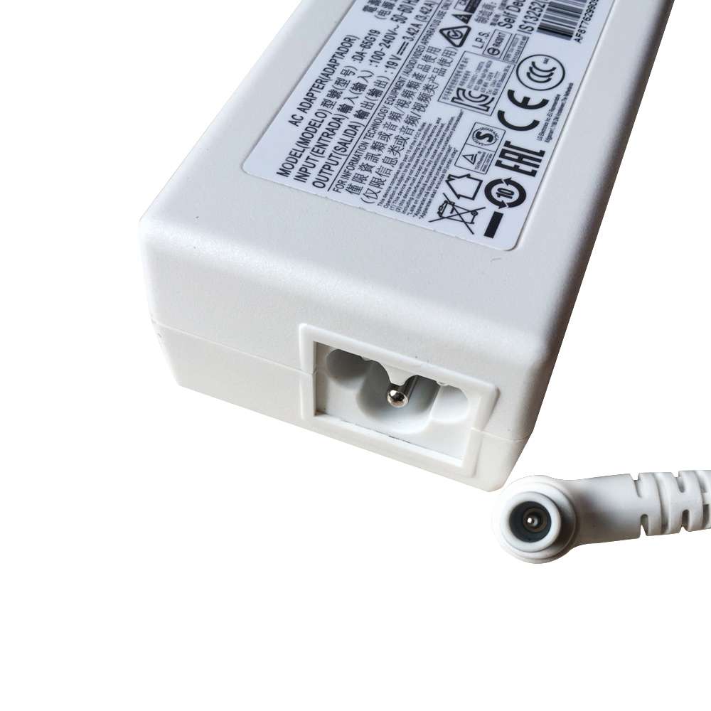 White LG Innotek PSAB-L101A DA-48F19 32MB24  adapter