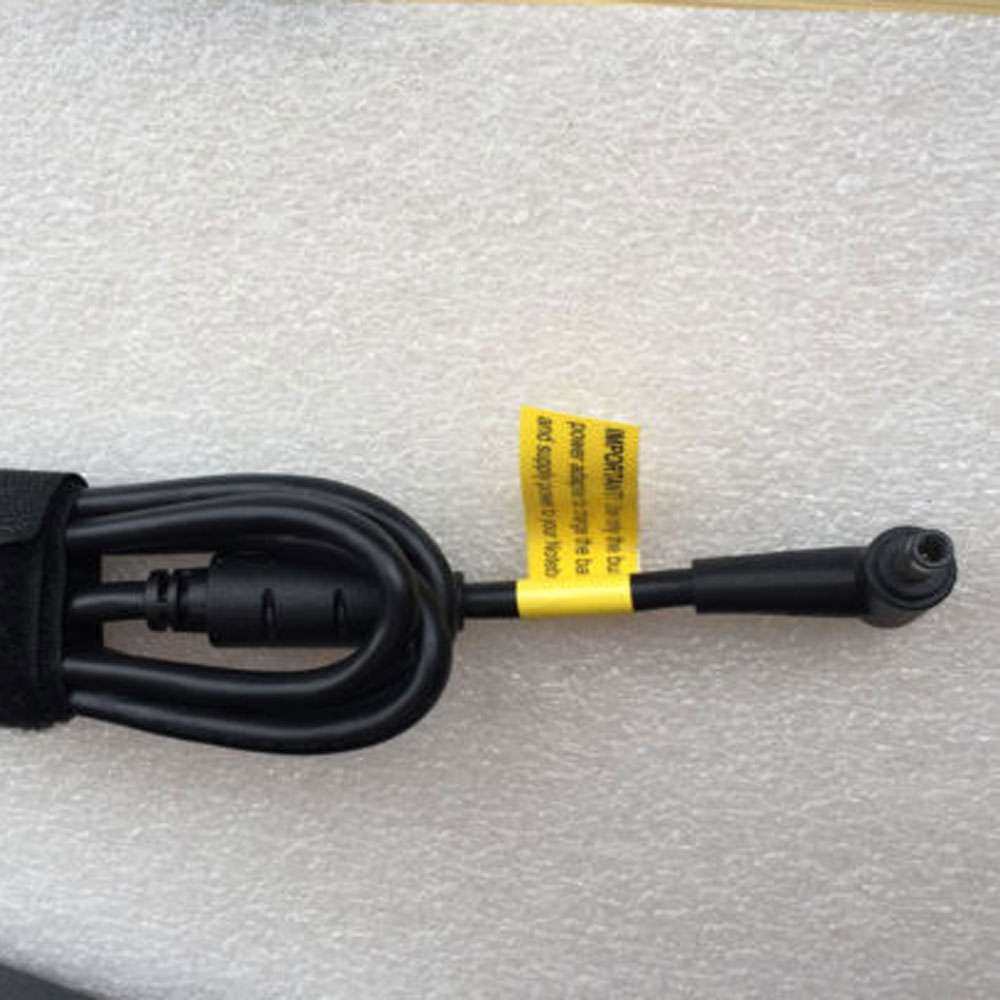 ASUS ROG G703GX-EV116T adapter