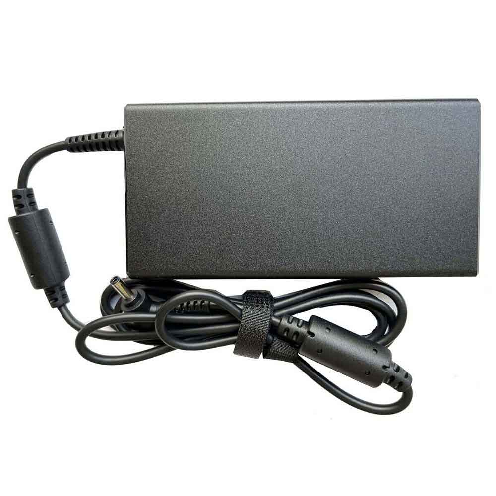 MSI Katana GF66 11UE-088NEU adapter