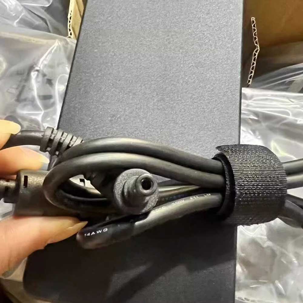 Gigabyte AORUS 17H BXF-74US554SH adapter