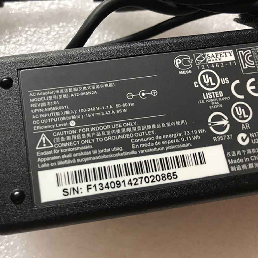 Toshiba Satellite C55T-C5300 C55T-C adapter